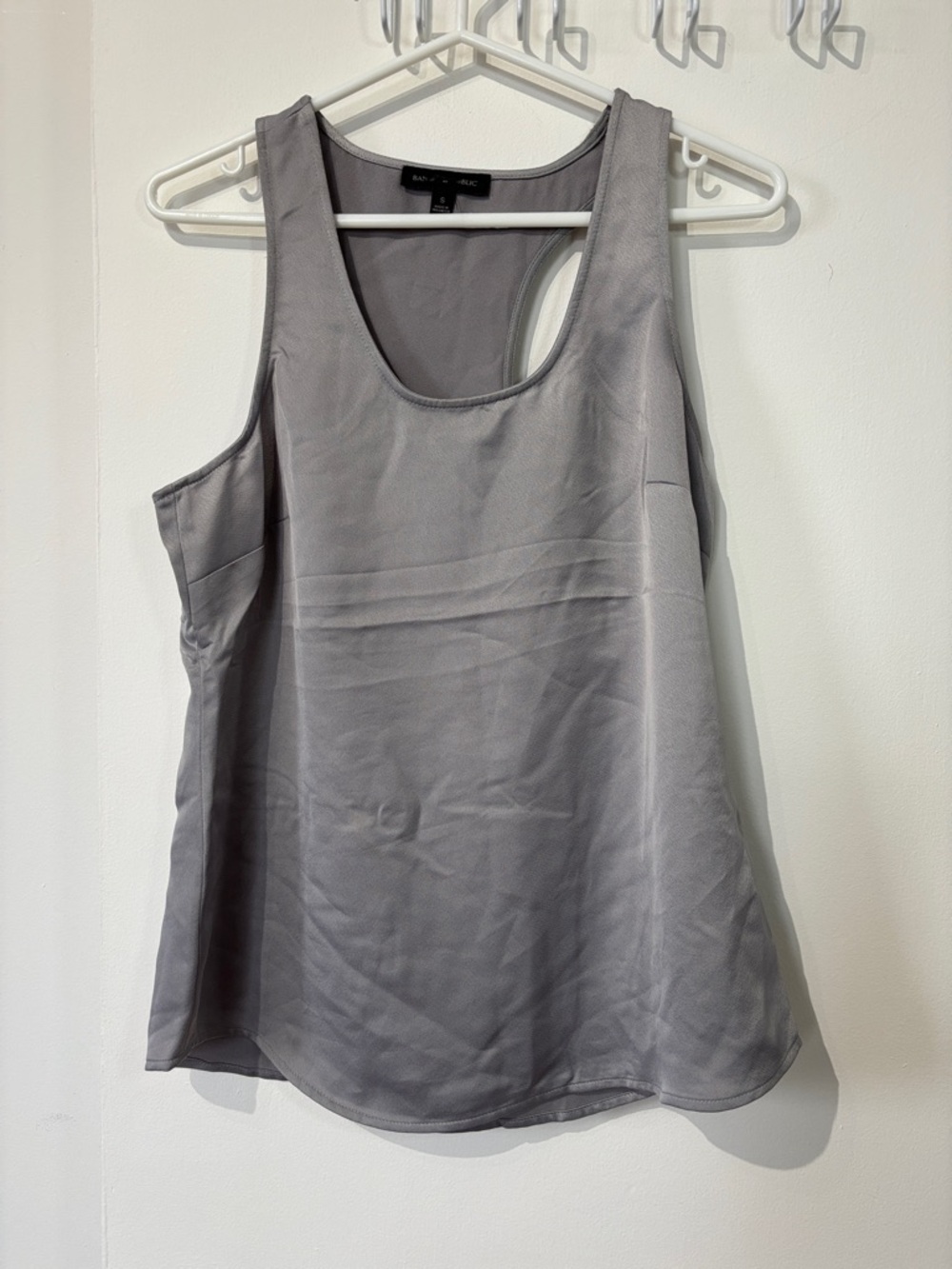 Banana Republic Gray Scoop Neck Tank